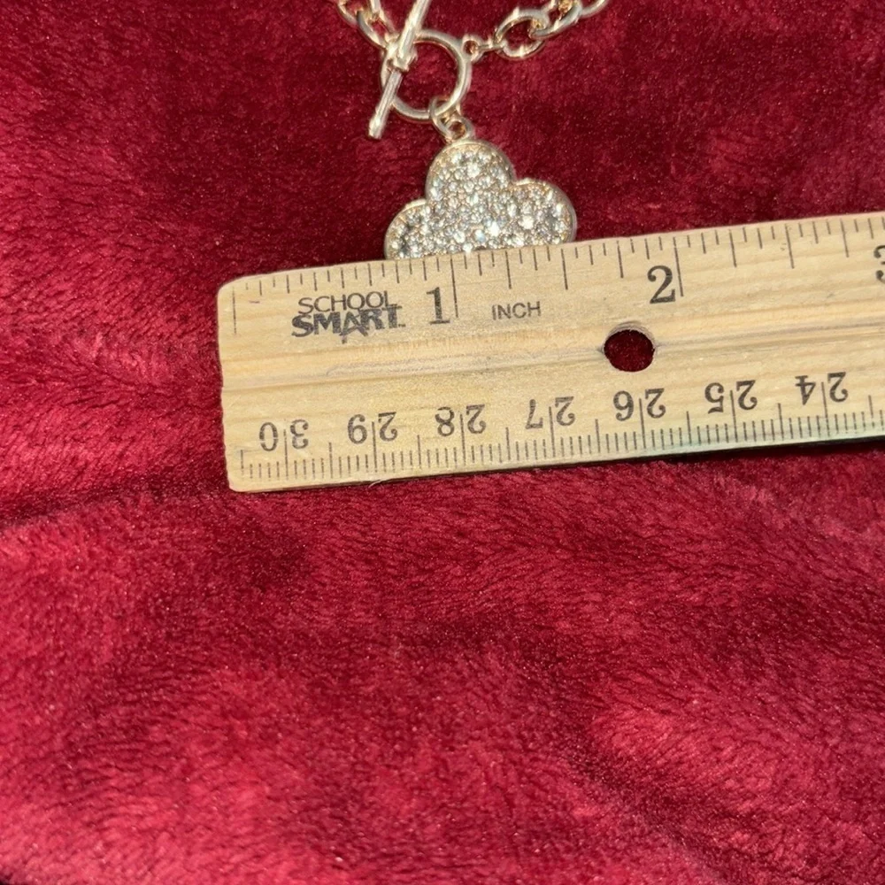 chunky gold tone chain Love clover bling pendant necklace - Picture 6 of 9